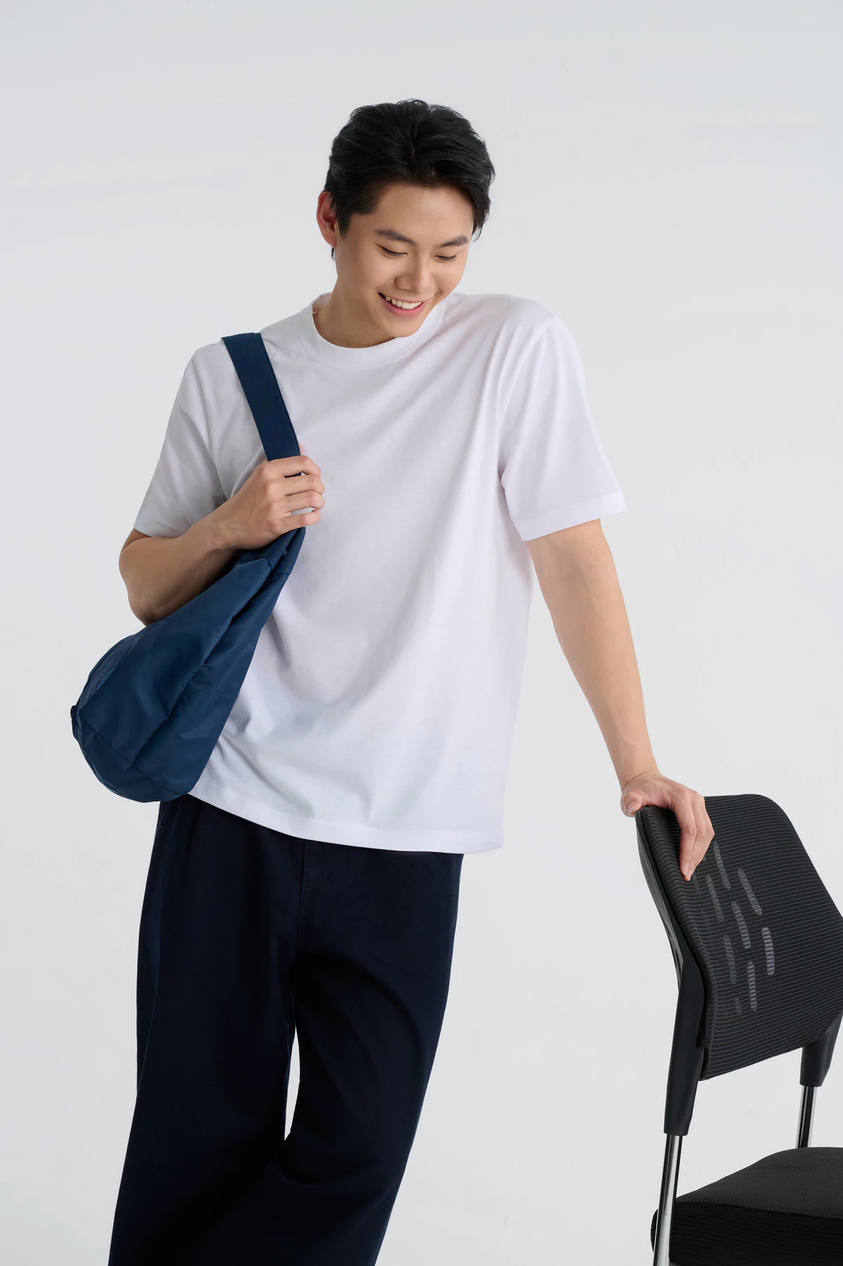 Áo thun Tshirt nam Regular Fit Cotton poly 180gsm mềm mại, chất mát, thoáng khí co giãn Coolmate