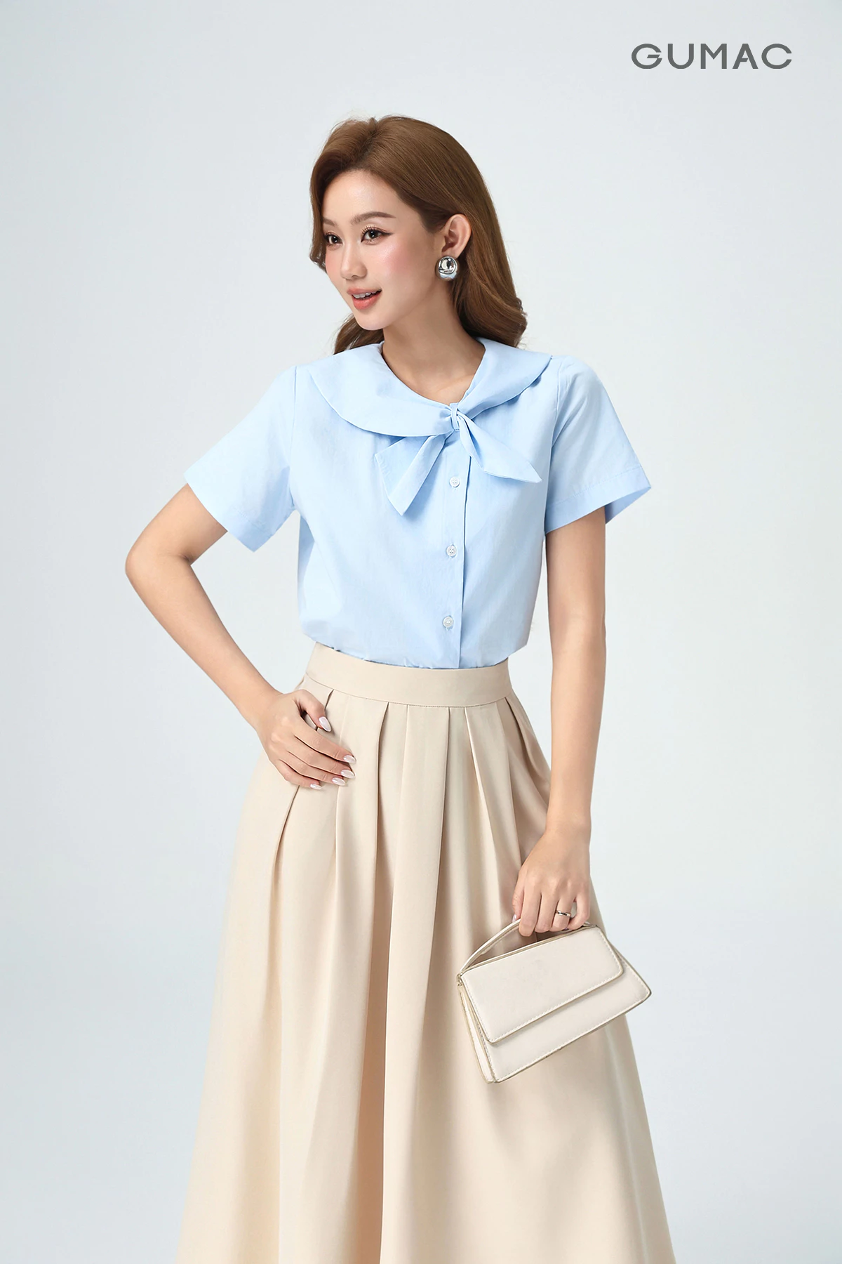 [NHẬP MÃ AFFTHAG GIẢM 99K] Áo Kiểu Nữ Gmorning - GUMAC Áo Sơ Mi Dáng Lửng Chất Kate Cổ Cách Điệu Thắt Nơ YAG04080