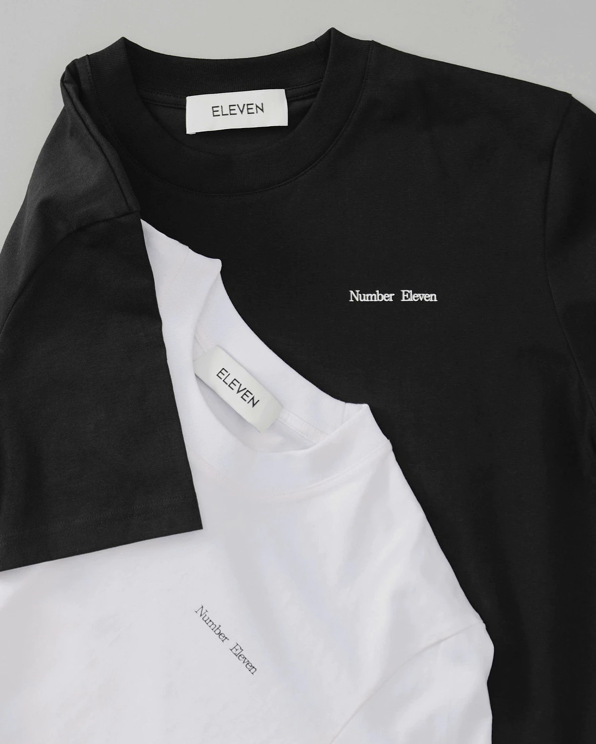 Eleven - Áo thun unisex in Number Eleven trước sau