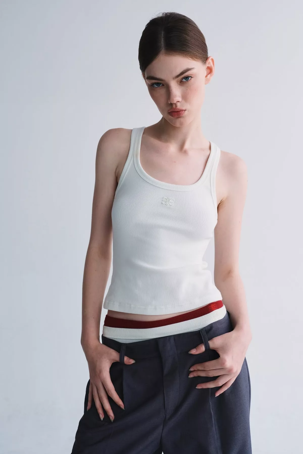Eleven - Áo Tank Top Vải Thun Gân Thêu Mono | Màu Trắng