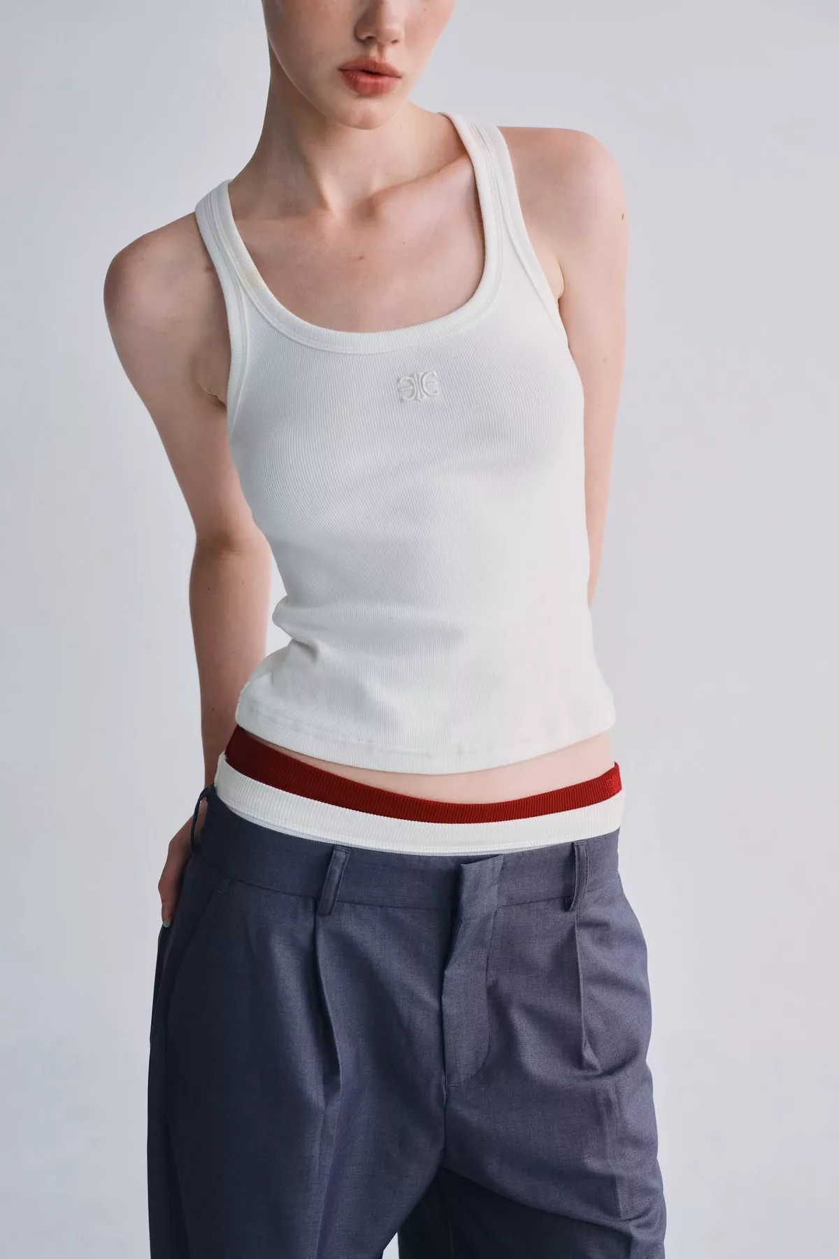 Eleven - Áo Tank Top Vải Thun Gân Thêu Mono | Màu Trắng