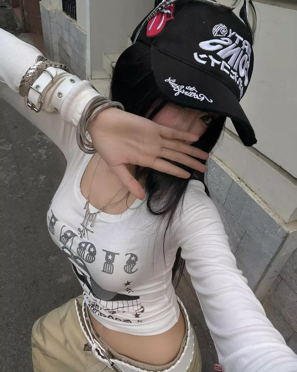 [DCxRS] Nón DirtyCoins Logo Wavy Embroidery