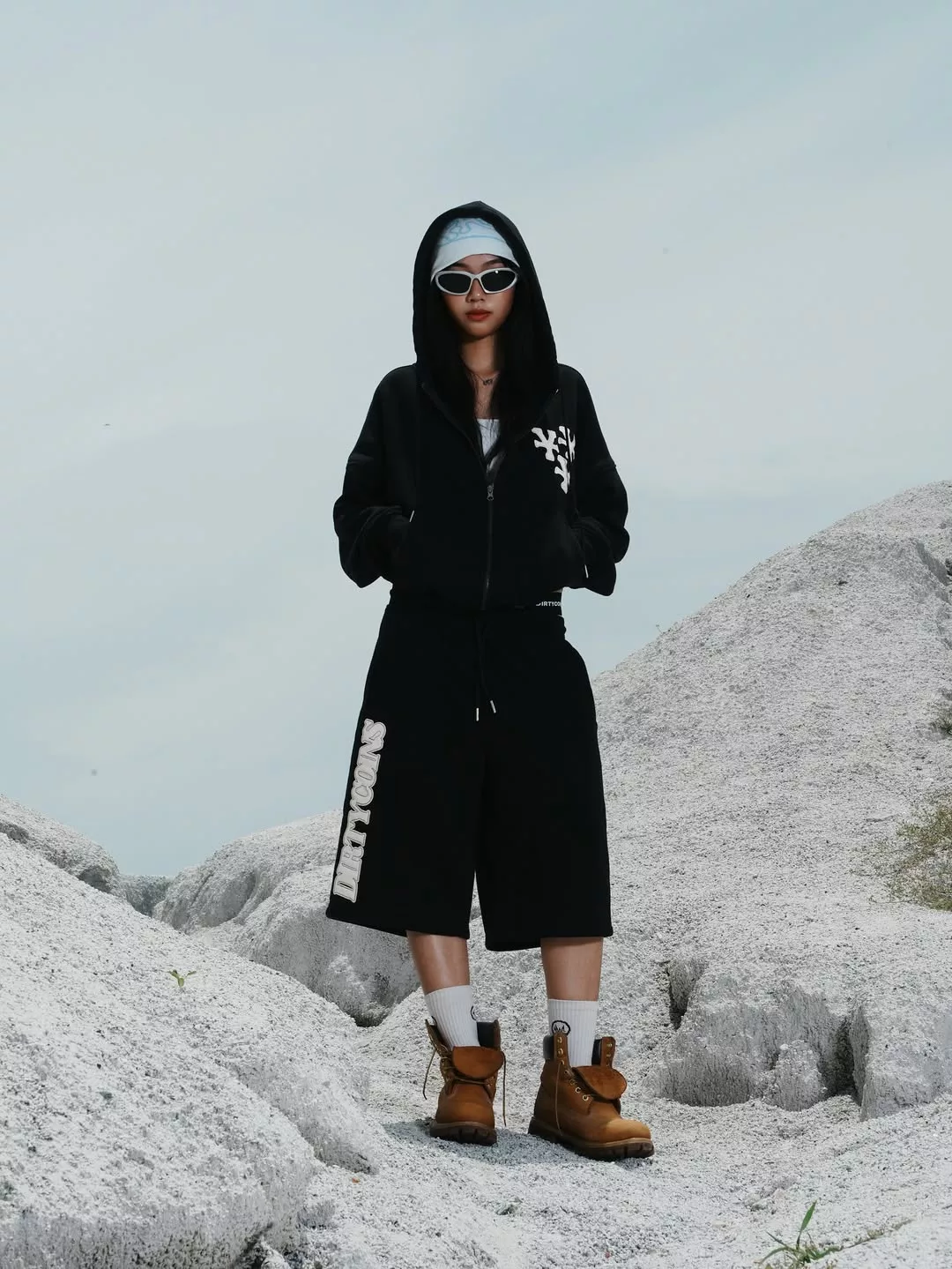 Quần Ngắn DirtyCoins Logo Patched Baggy Sweatshorts