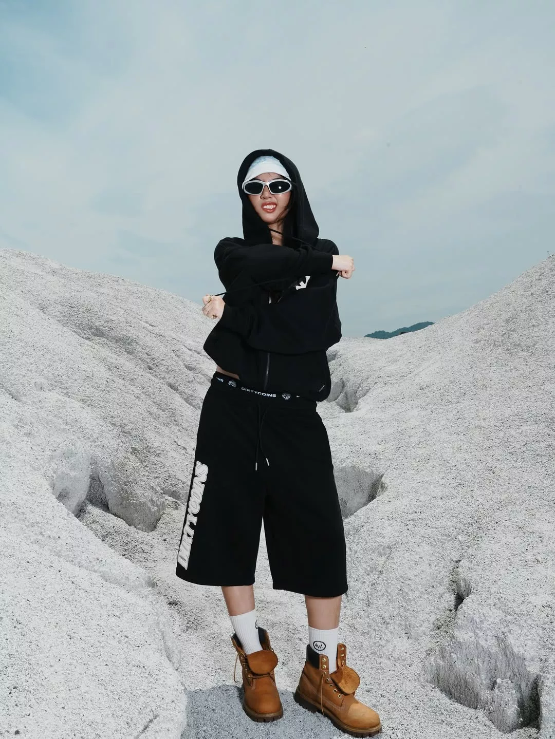 Quần Ngắn DirtyCoins Logo Patched Baggy Sweatshorts