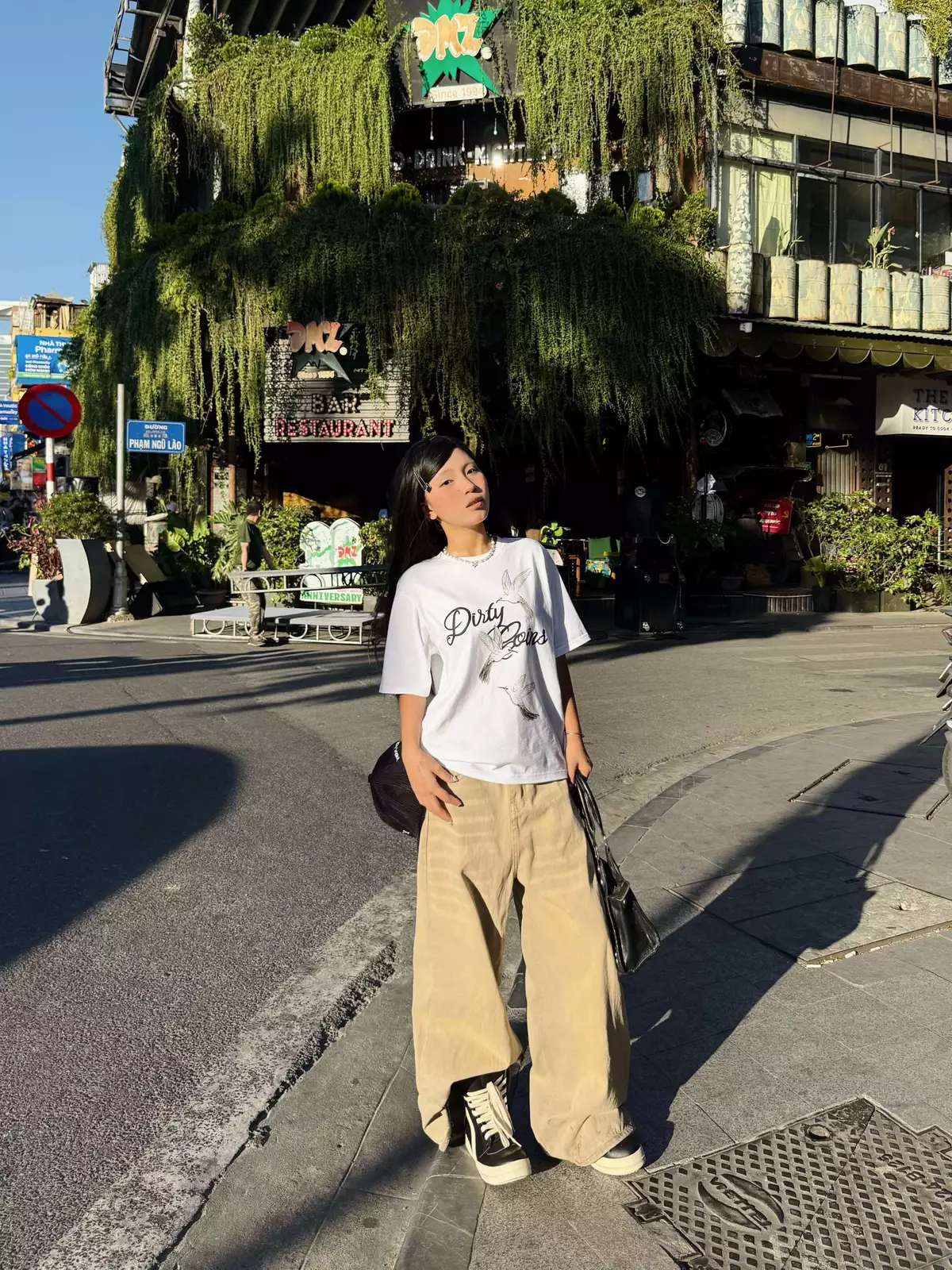 Áo Thun DirtyCoins With Colibri