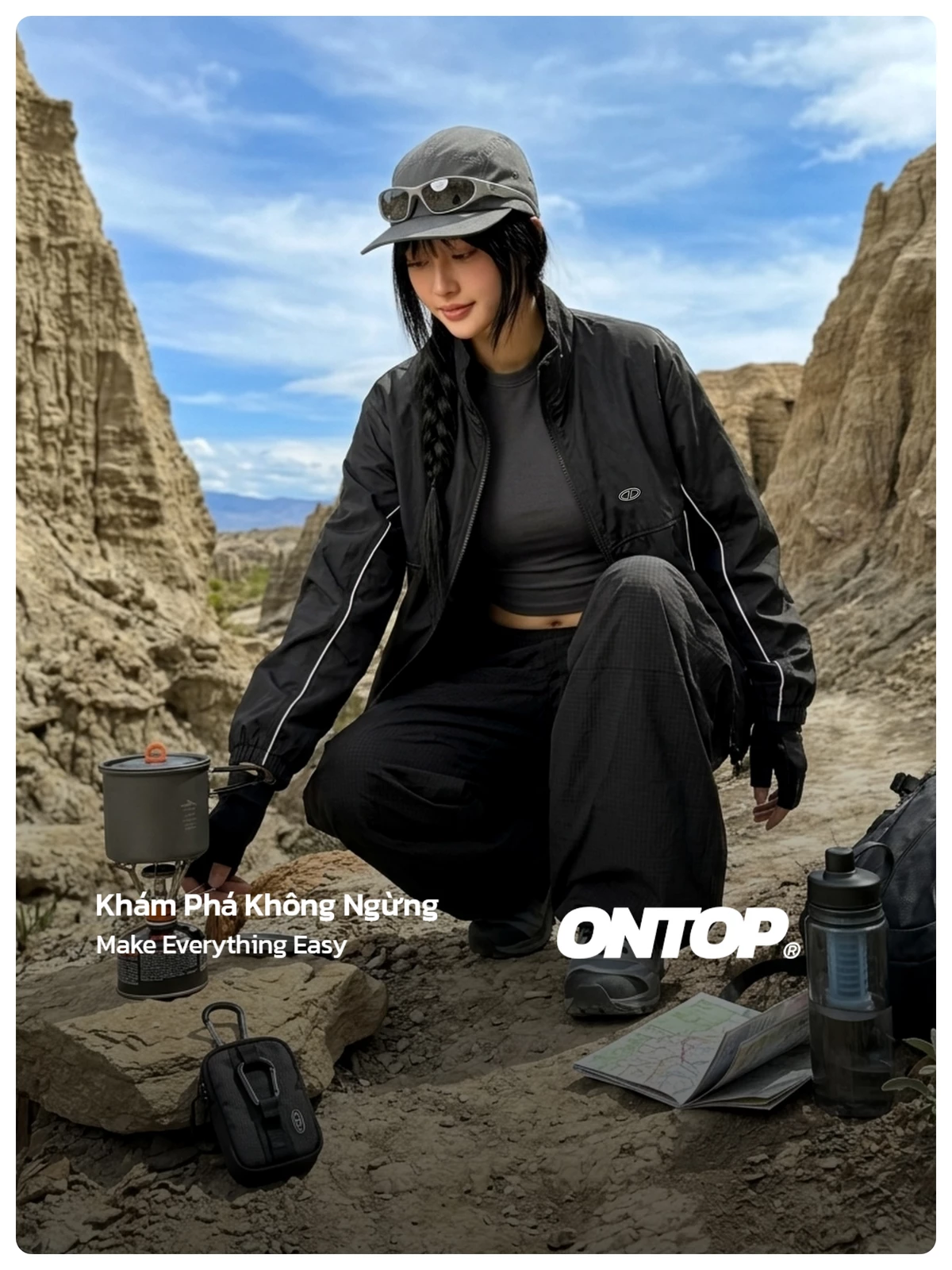 Áo gió chống nước hai lớp ONTOP cổ trụ, phối viền nam nữ màu đen Wind Track Jacket | O-AK5-D