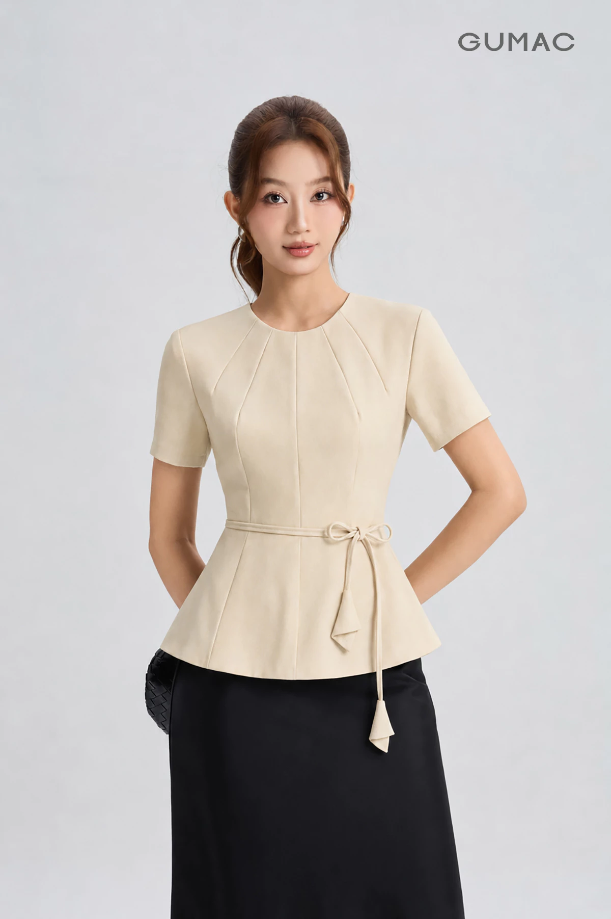 [NHẬP MÃ AFFTHAG GIẢM 99K] Áo Kiểu Nữ GUMAC Form Peplum Cổ Tròn Tay Ngắn Chiết Eo Phối Dây Thắt Eo Nữ Tính LAG06032