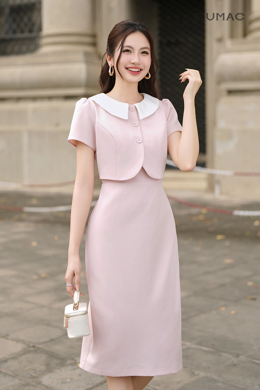 Đầm Nữ GUMAC Phối Cổ Trắng Giả Khoác Tay Nhún Phối Nút Bọc Thiết Kế Sang Trọng Tôn Dáng DG07002