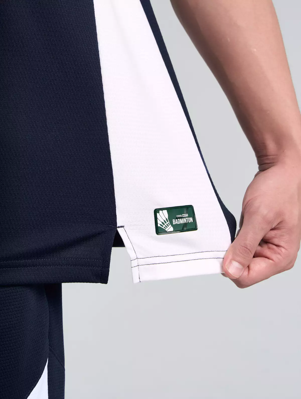 [TẶNG COMBO2TẤT ]Áo sát nách Tanktop cổ V cầu lông Slide Flow Smash Energy thoáng mát nhanh khô, hạn chế ma sát Coolmate