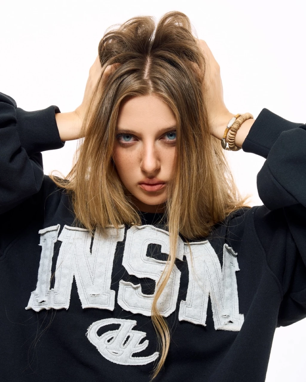 Áo Dài Tay InsaneClo INSN LONGSLEEVE Form Boxy Unisex Chất Liệu Chân Cua Cotton