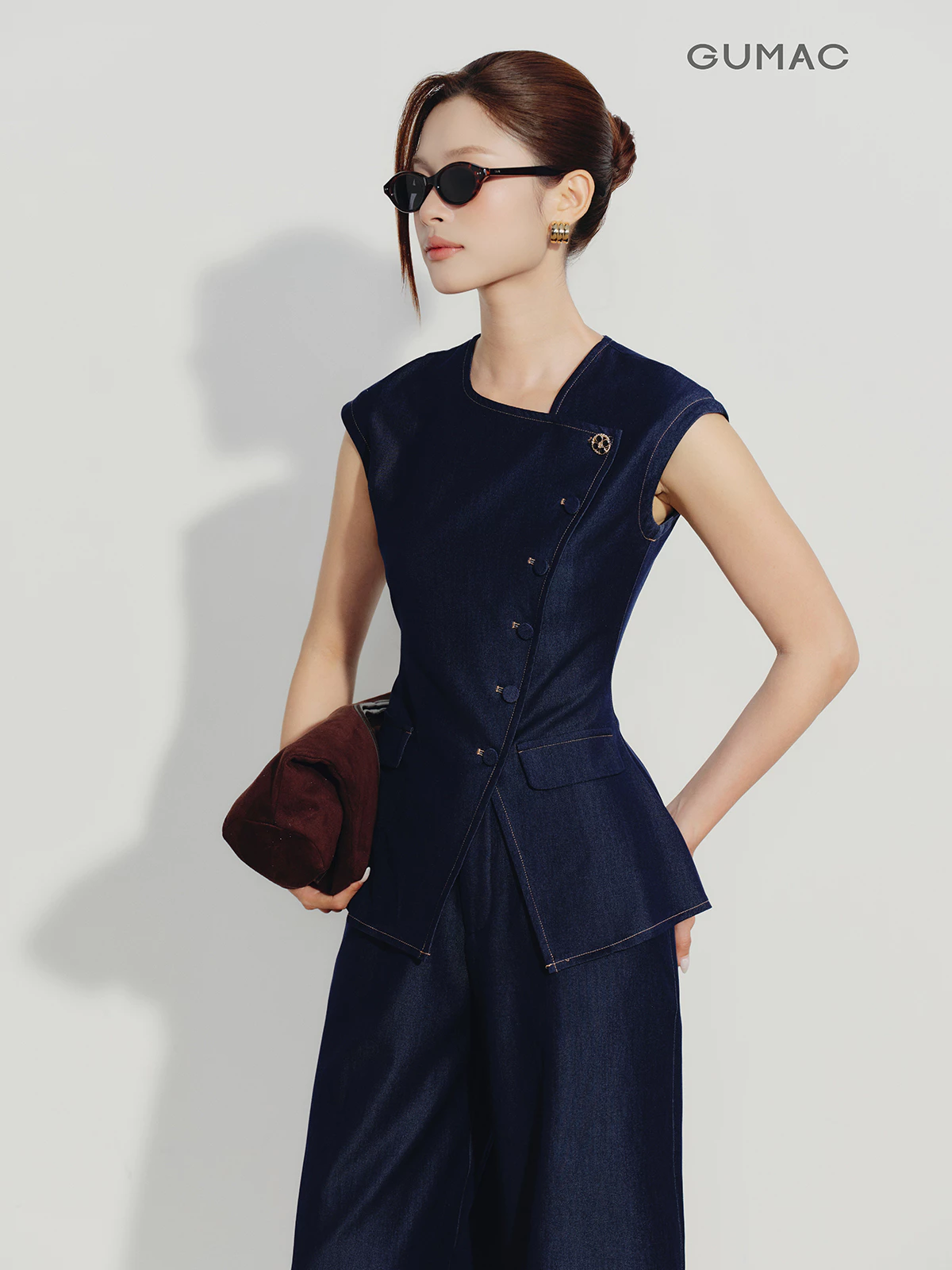 Set lẻ Áo Peplum Nữ GUMAC Đắp Chéo Dáng Ôm Thanh Lịch AG07084 - Quần Tây Nữ GUMAC Ống Suông Lưng Rời Túi Xéo QG07083