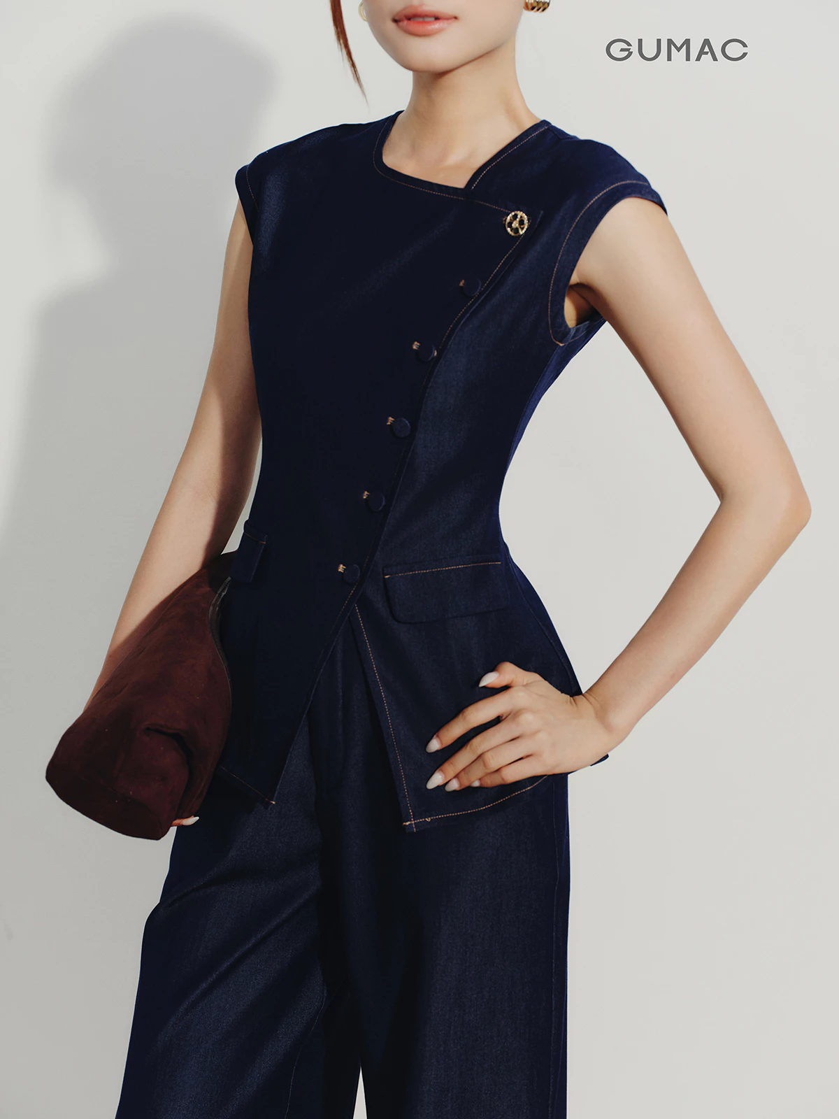 Set lẻ Áo Peplum Nữ GUMAC Đắp Chéo Dáng Ôm Thanh Lịch AG07084 - Quần Tây Nữ GUMAC Ống Suông Lưng Rời Túi Xéo QG07083
