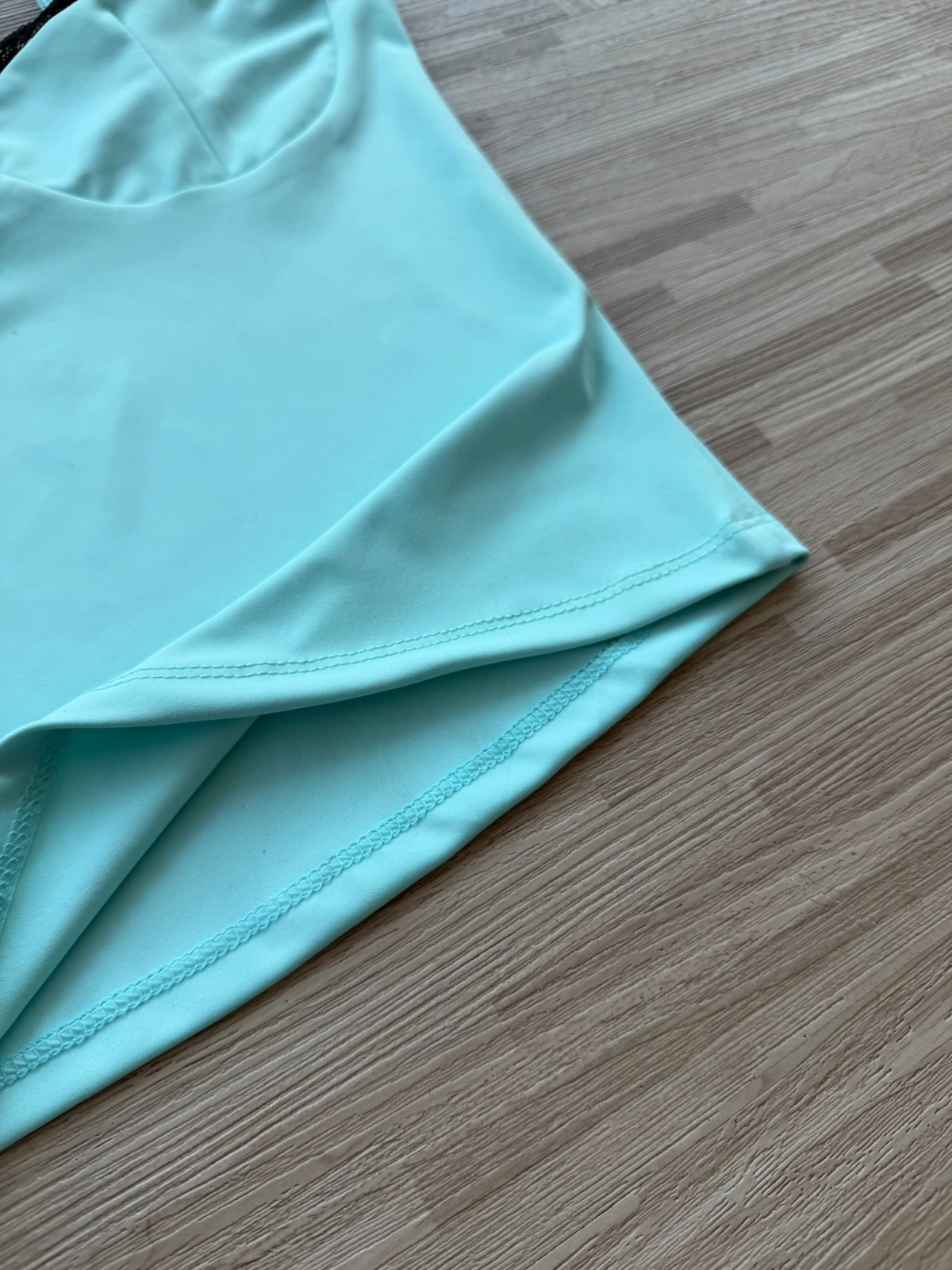 ÁO 2 DÂY POLY DELIAH CHIẾT EO TÔN DÁNG FFCLUB