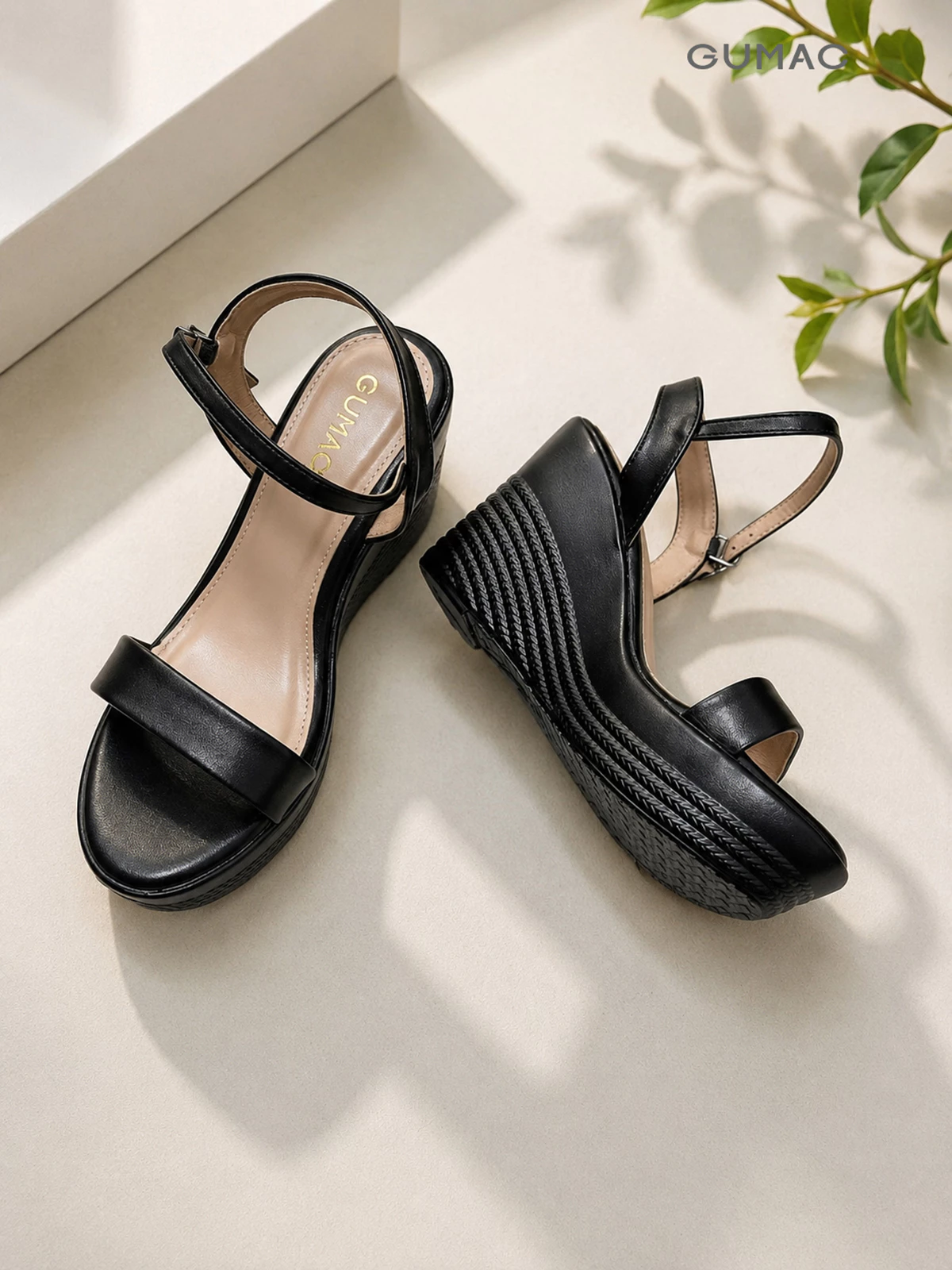 Giày Sandal Nữ GUMAC Đế Xuồng 9cm Quai Ngang Êm Chân Phù Hợp Đi Làm Đi Chơi GG07009