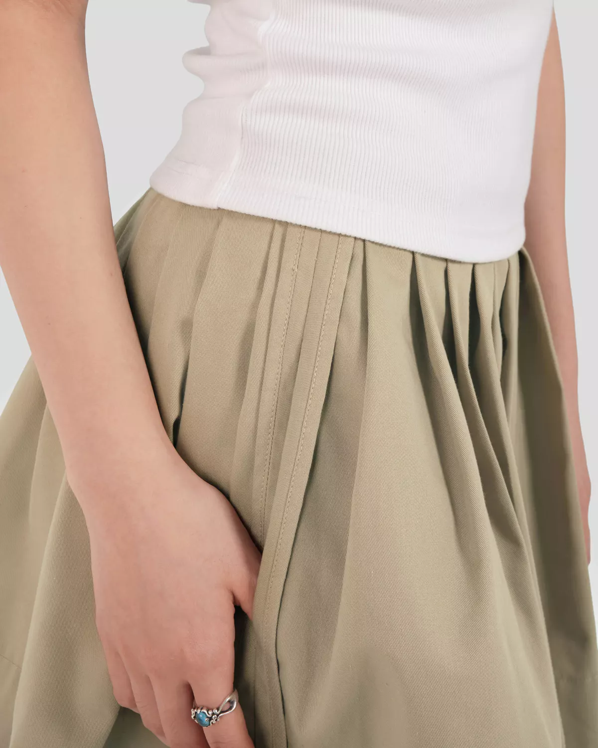 Chân Váy Ngắn Kaki Xếp Ly Dáng Xòe, Váy Xòe Ngắn Có Quần Bảo Hộ - Kiki Skirt - THE J STUDIO