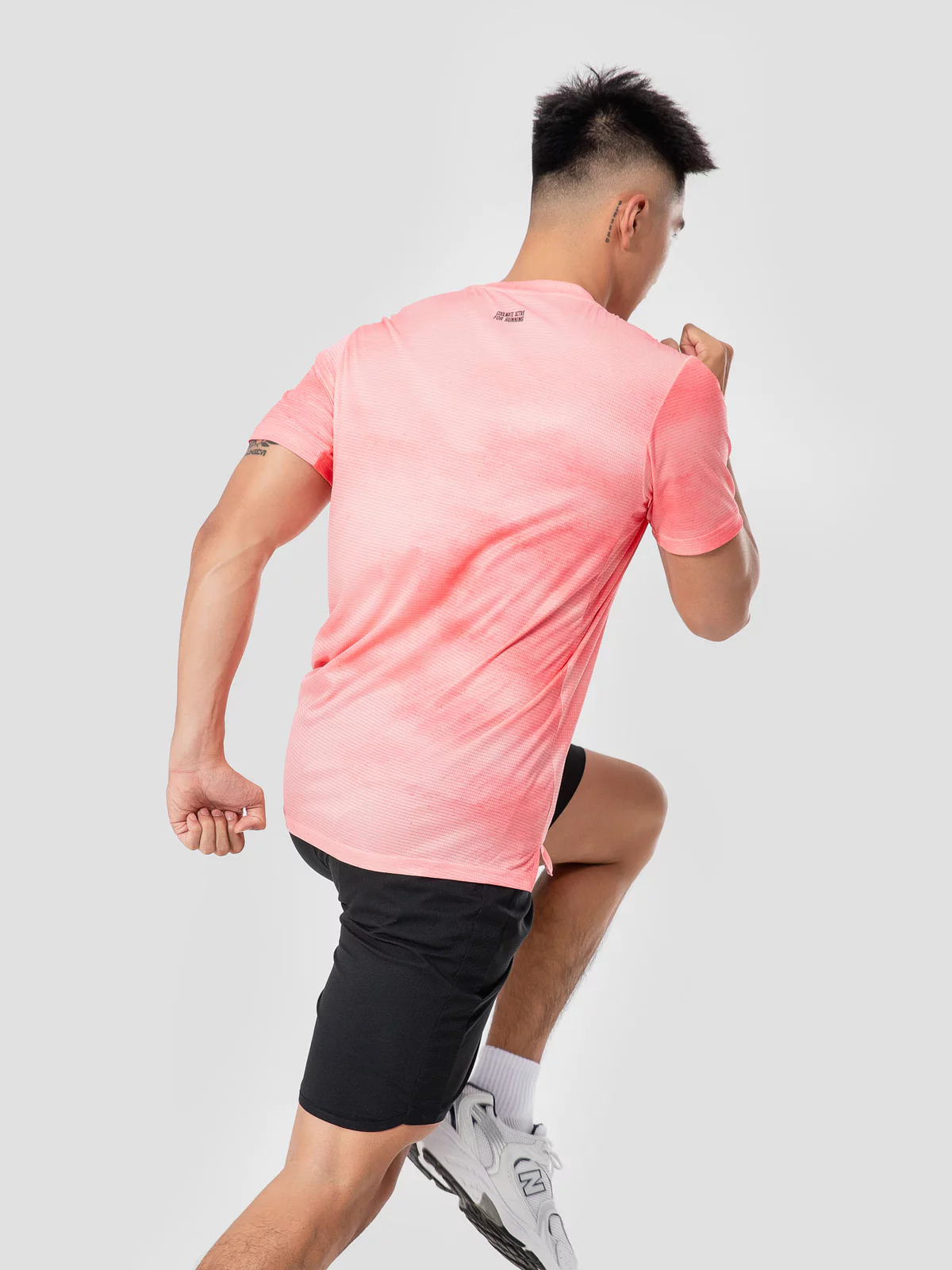 Áo thun nam Tshirt chạy bộ Graphic Sky áo thể thao running nhẹ, thoáng khí, thấm hút tốt Coolmate