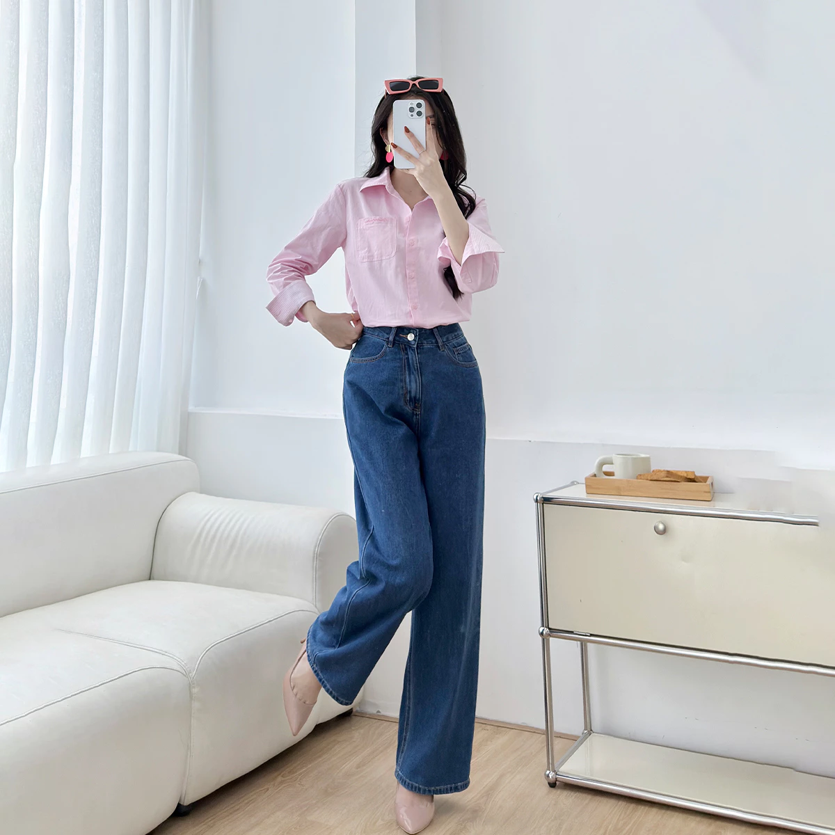 Quần Jean Nữ Gmorning - GUMAC Ống Rộng Màu Xanh Cơ Bản Túi Hàm Ếch Túi Đắp Sau Nút Logo YQJF10001