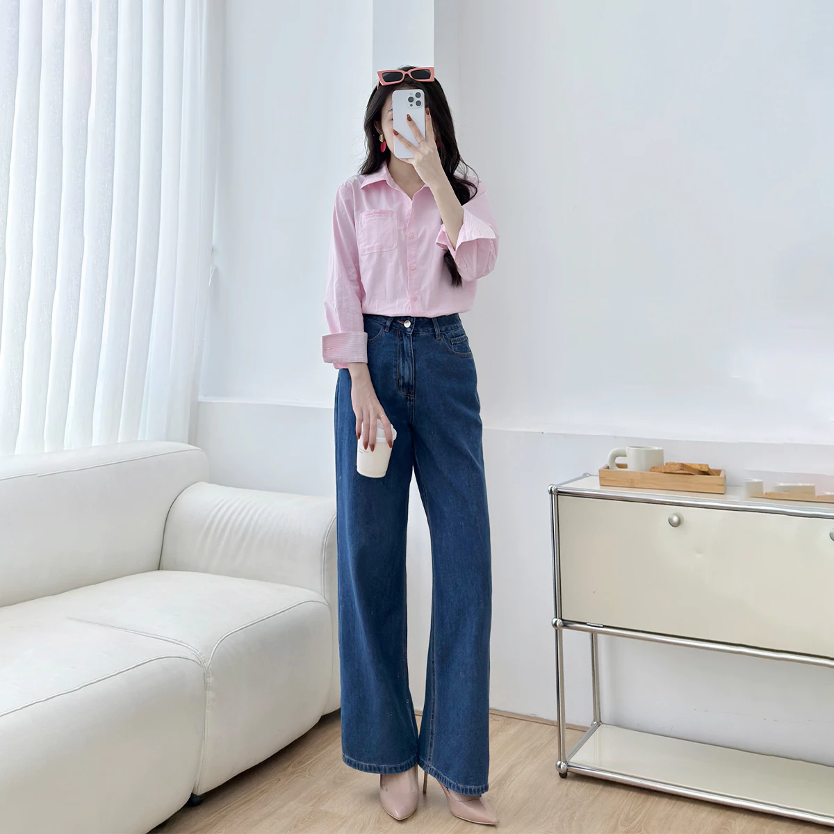 Quần Jean Nữ Gmorning - GUMAC Ống Rộng Màu Xanh Cơ Bản Túi Hàm Ếch Túi Đắp Sau Nút Logo YQJF10001
