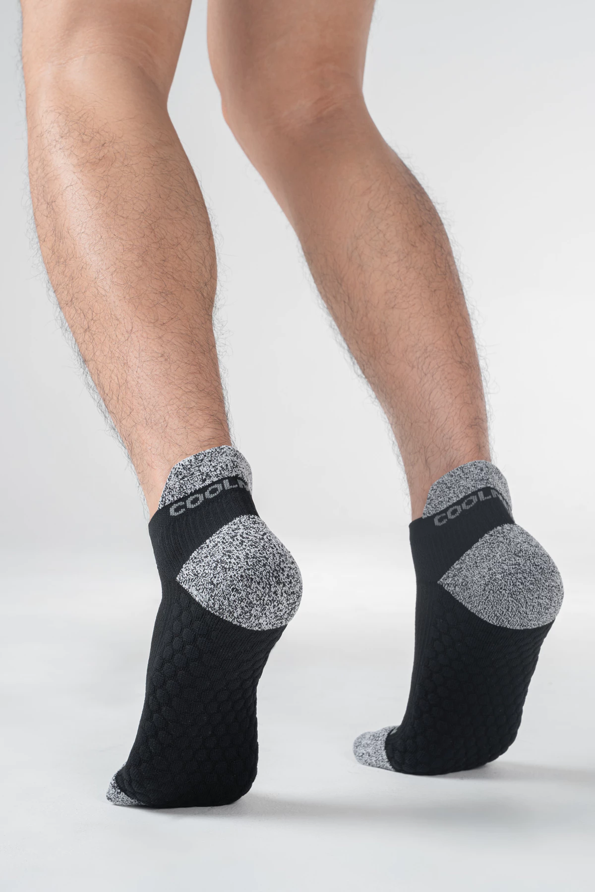 Combo 2 Đôi Tất Vớ thể thao unisex chạy bộ Grip Compression Cushion Socks Coolmate