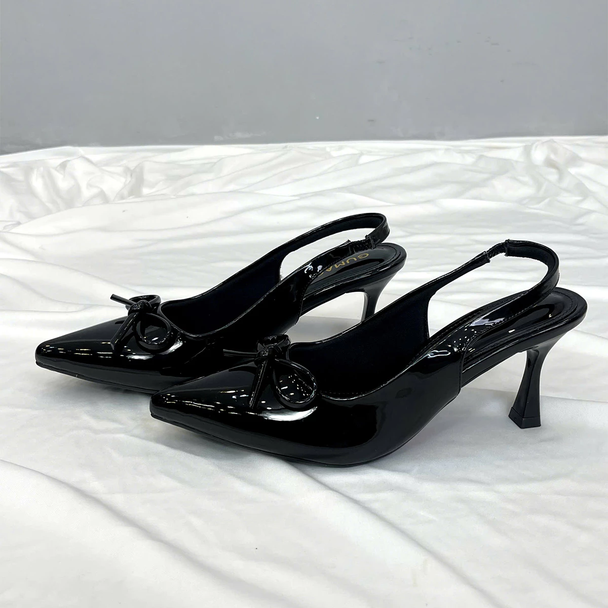 Giày Cao Gót Nữ GUMAC Bít Mũi Nhọn 7cm Quai Hậu Đính Nơ Thời Trang Cao Cấp GF11038