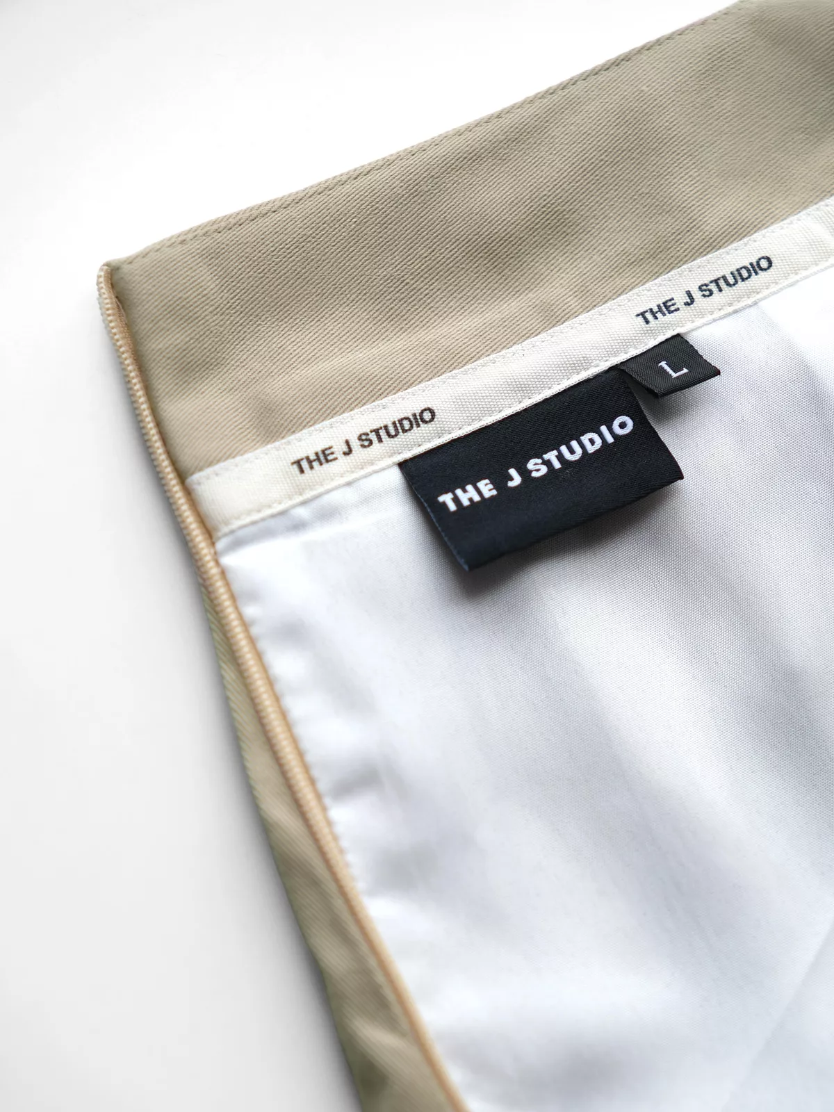 Chân Váy Ngắn Kaki Xếp Ly Dáng Xòe, Váy Xòe Ngắn Có Quần Bảo Hộ - Kiki Skirt - THE J STUDIO
