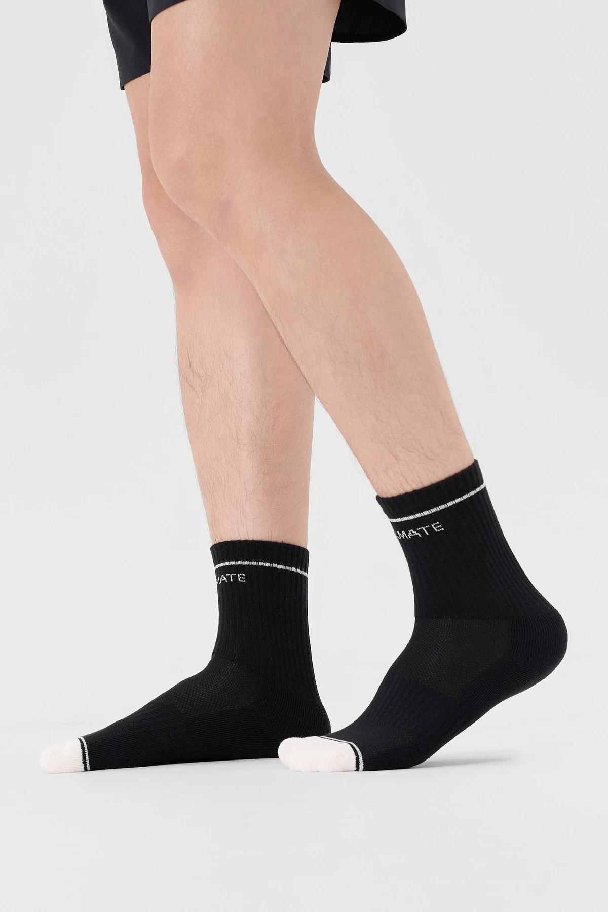 Tất/Vớ cổ trung nam nữ Unisex co giãn, bền bỉ, nhanh khô Coolmate