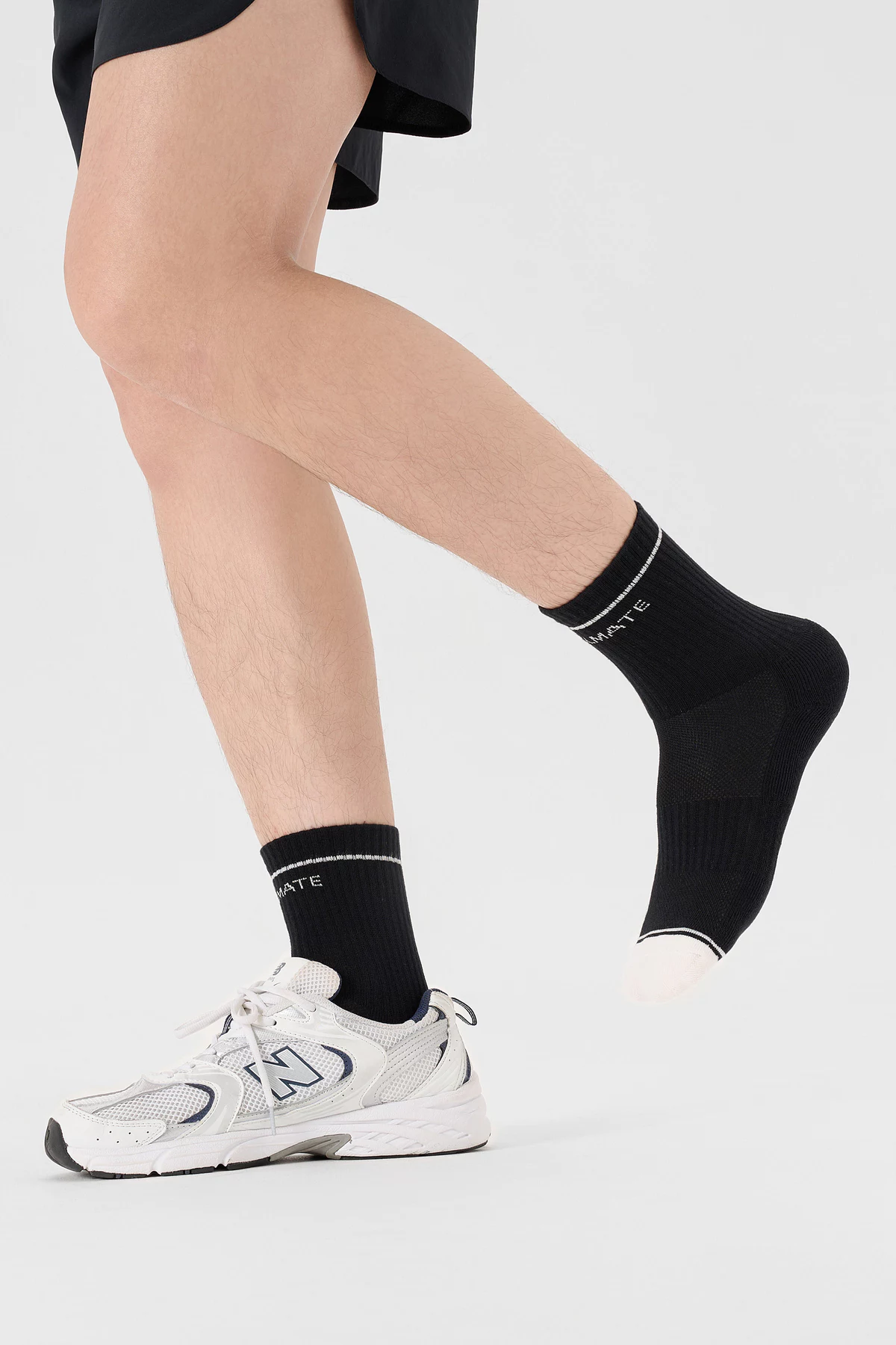 Tất/Vớ cổ trung nam nữ Unisex co giãn, bền bỉ, nhanh khô Coolmate