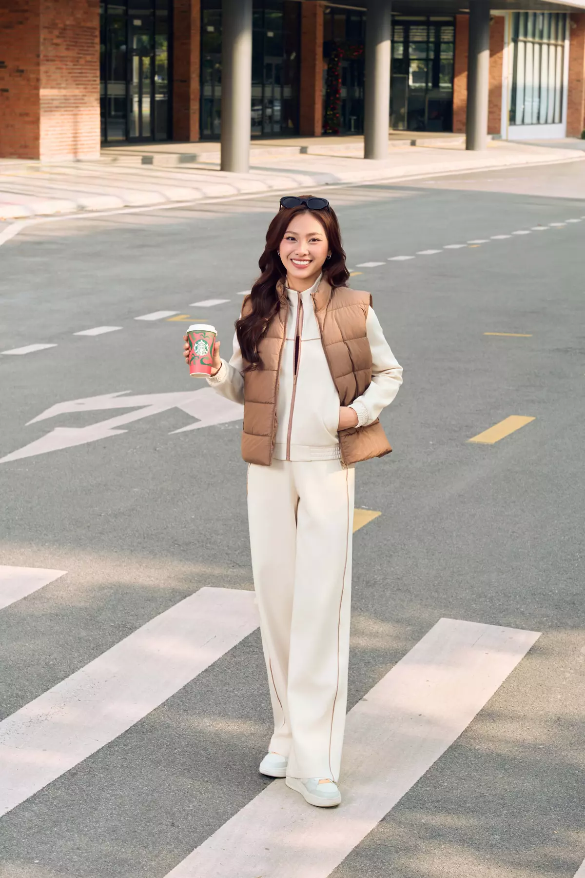 Set Bộ Nỉ Khóa Nữ 5S FASHION Phối Line Phom Regular Ống Suông Năng Động WBNK25006