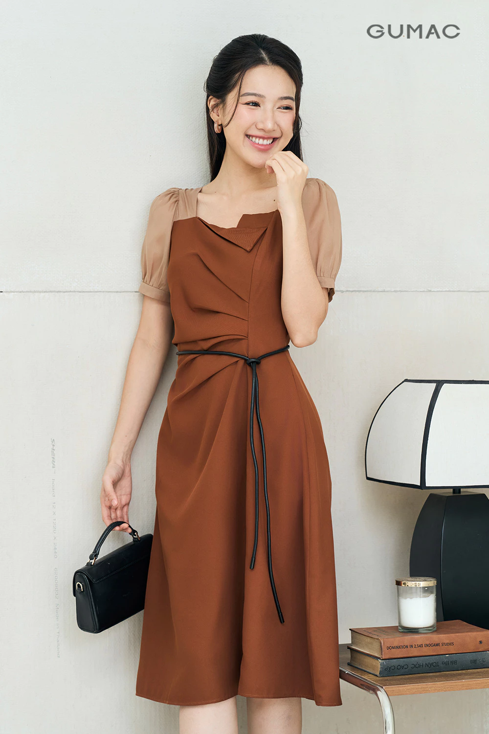 Đầm Nữ GUMAC Form A Cổ Vuông Bẻ Kiểu Tay Phồng Phối Tơ Xếp Ly Tạo Kiểu Thanh Lịch LDE0701