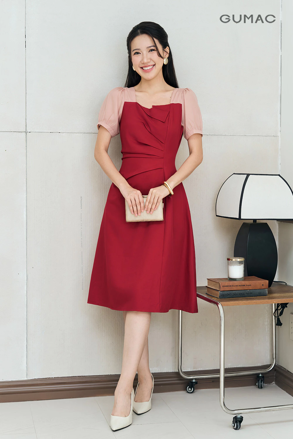 Đầm Nữ GUMAC Form A Cổ Vuông Bẻ Kiểu Tay Phồng Phối Tơ Xếp Ly Tạo Kiểu Thanh Lịch LDE0701