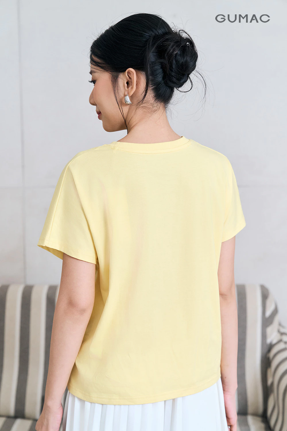 Áo thun nữ GUMAC form suông cánh dơi in art phối màu  ATF12031