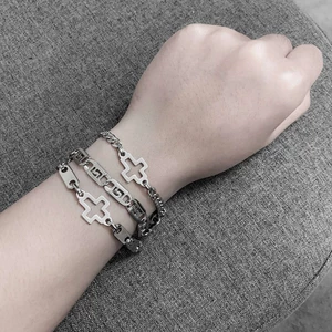 Vòng tay Hiphop CROSS-CHAIN BRACELET
