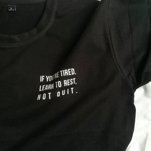 Áo thun tay ngắn unisex Chodole cho cả nam và nữ, chất liệu vải cotton in hình Learn to Rest, not Quit.