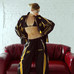 Jacket Degrey màu ĐEN VÀNG THÊU LOGO ATHLETE áo khoác dù thể thao - JKLOGOVANG