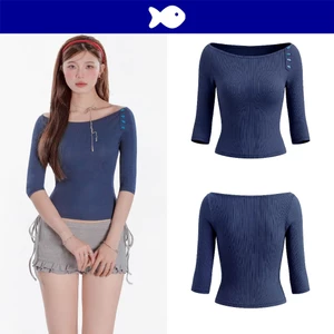 Áo kiểu cổ thuyền nữ tay lửng DKMV hoạ tiết phối hàng nút nhựa hình cá điệu đà ôm dáng màu xanh Adhara Top | K-T71-XA