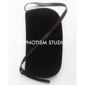 HYPNOTISM | "HALF MOON LEATHER BAG" Túi đeo vai da lộn cao cấp màu đen dây da nâu khoá tròn kim loại unisex
