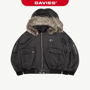 Áo khoác bomber có mũ phối lông vũ DAVIES nhiều túi logo inox dù, da túi hộp tay áo Hunter Hooded Bomber Jacket| D-AK17