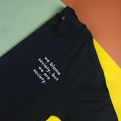 Áo thun ngắn tay unisex Chodole cho cả nam và nữ, chất liệu vải cotton in cotton 100% in chữ we are society