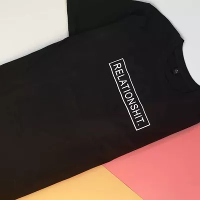 Áo thun tay ngắn unisex Chodole cho cả nam và nữ, chất liệu vải cotton in chữ Relationshit.