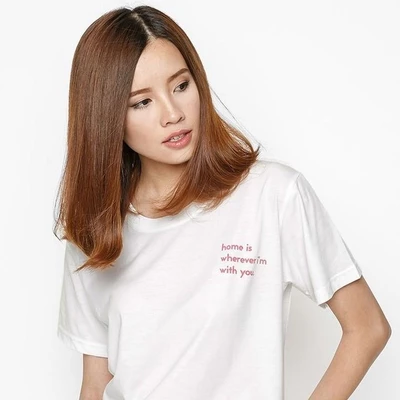 Áo thun tay ngắn unisex Chodole cho cả nam và nữ, chất liệu vải cotton in chữ Home is wherever i am with you