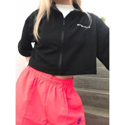 Áo croptop khoác khoá zip - Bitter Pills
