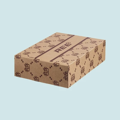 Hộp Giấy Ree Monogram - Bán Kèm Áo Dùng Làm Quà Tặng