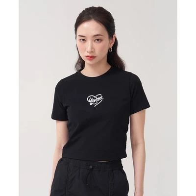 MLB - Áo croptop nữ cổ tròn tay ngắn Heart Athleisure_3FTSH0453-50BKS