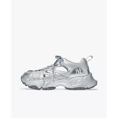 MLB - Giày sneakers nữ cổ thấp Pastry Runner Mask Metal_3ASDPA363-50SIS