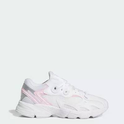 adidas Phong cách sống Giày Astir Nữ trắng IH3637