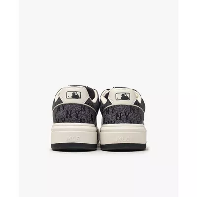 MLB - Giày sneakers unisex cổ thấp Chunky Liner Pocket Monogram_3ASXP025N-50MGD