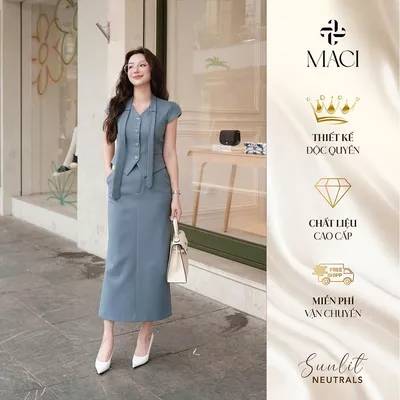 Chân Váy Xẻ Tà Chất Liệu Chéo Hàn Cao Cấp Màu Xanh True Blue MACI MCVCVXD0114 Thời Trang Nữ Thiết Kế Độc Quyền