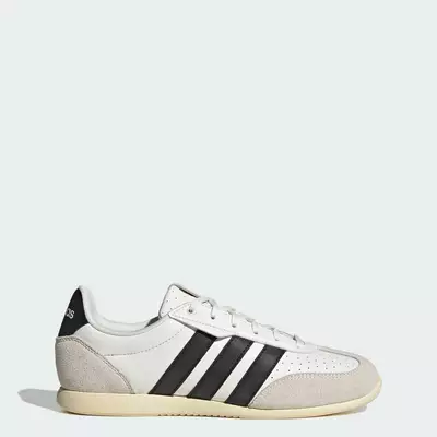 adidas Phong cách sống GIÀY BARREDA LO Nữ trắng KI6726
