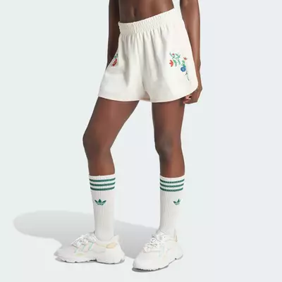 adidas Phong cách sống Quần Short Graphic Hoa Thời Trang Nữ trắng IS3869