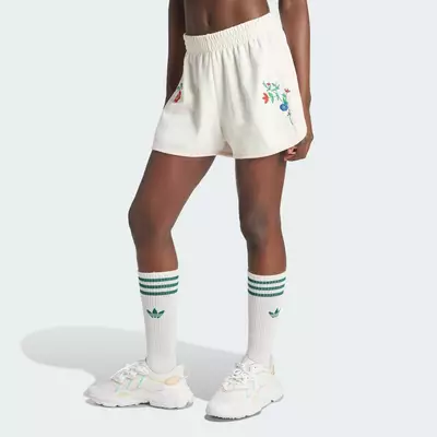 adidas Phong cách sống Quần Short Graphic Hoa Thời Trang Nữ trắng IS3869